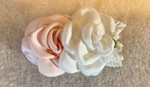 Hårklips med blomster/roser - lys rosa/offwhite (M22)